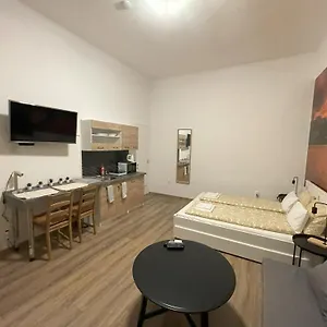 Apartman Mano, Budapest